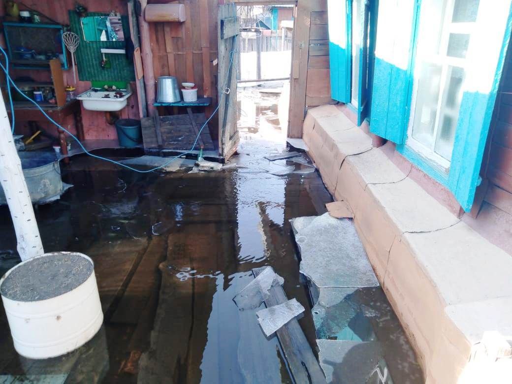 В посёлке Сретенского района затопило десять домов