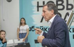 В партии «Новые люди» предложили ввести единую ставку в 75 тысяч рублей для российских учителей  