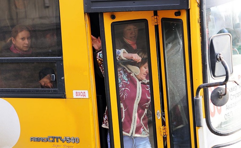 ​Жительница Новотроицка считает, что на автобусе № 234 ездить небезопасно