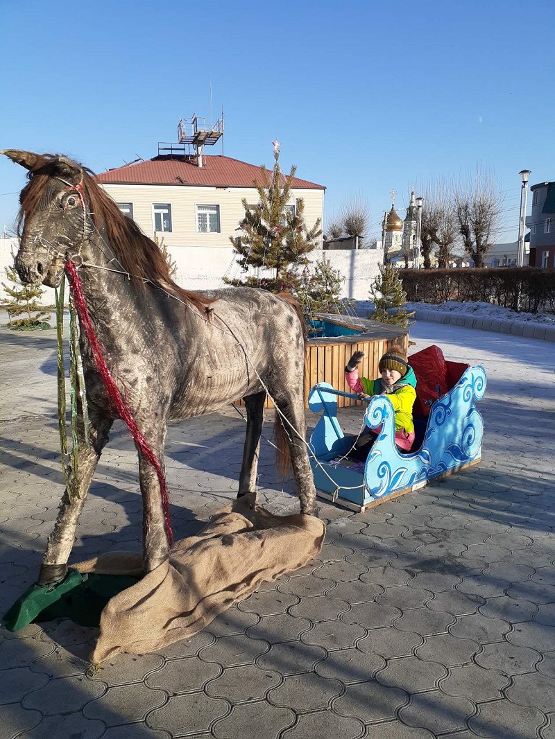 Жительница Агинского поблагодарила односельчан и властей за прекрасный ледовый городок