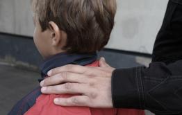 Следователи ищут педофила, надругавшегося над двумя мальчиками в Чите