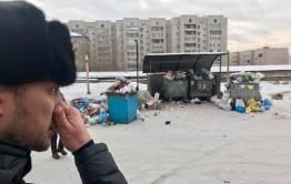 Губернатор на мусорных кучах