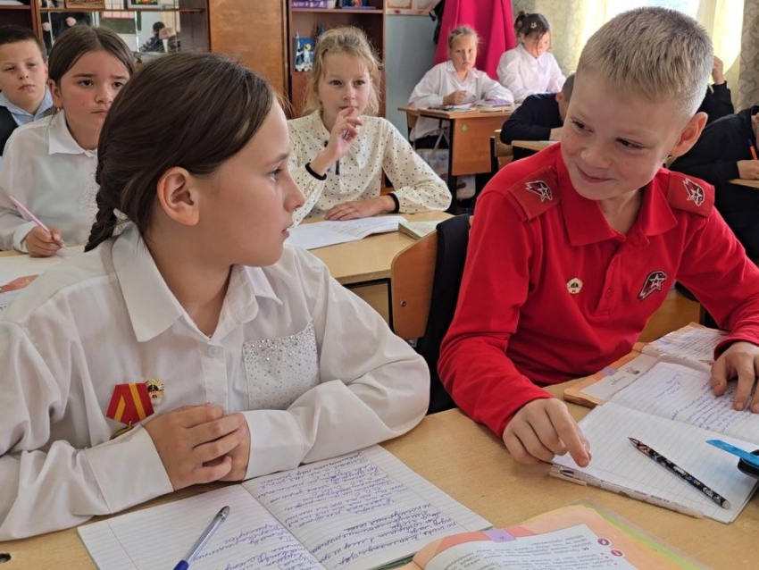 Школьница спасла одноклассника от собаки и представлена к награде 