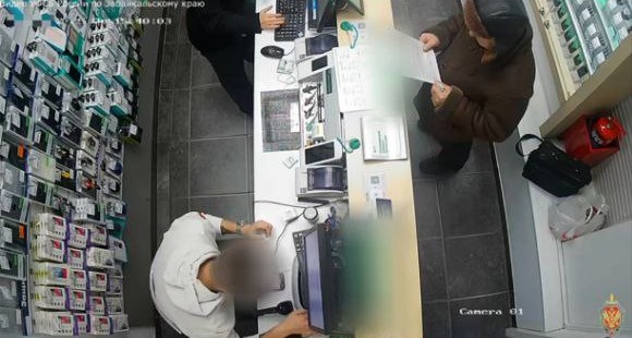 Сотрудники салонов связи в Забайкалье оформляли «левые» сим-карты и передавали персональные данные клиентов