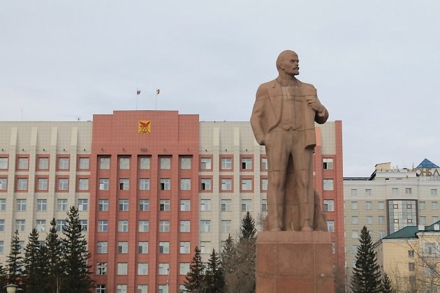 Снести памятники кровавому Ленину — из писем читателей