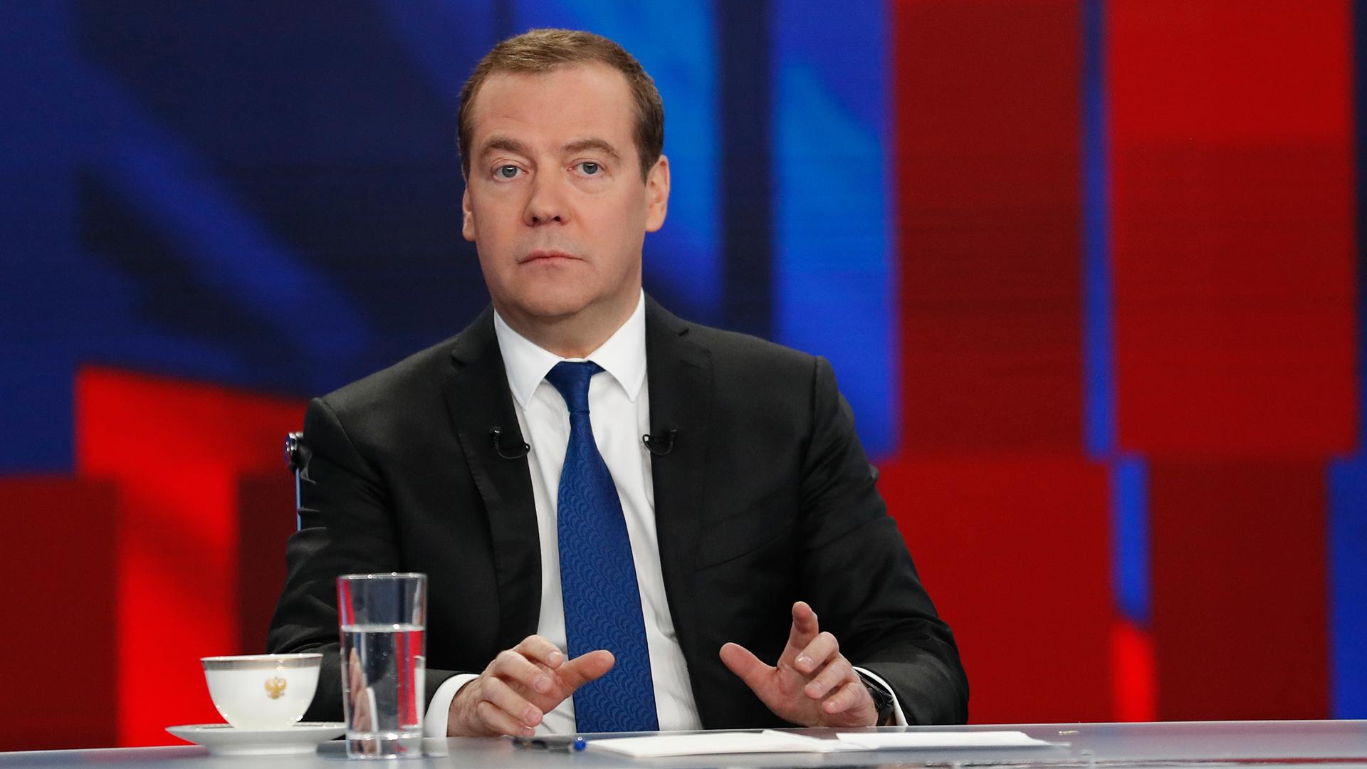 Медведев: «Развитием экономики удовлетворен»