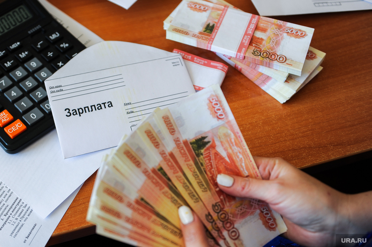 Осипов сообщил о повышении зарплат бюджетников с 1 июля