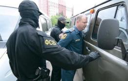 Экс-сотрудника МЧС в Забайкалье признали виновным в мошенничестве. Его задержали на заседании в мэрии Читы.