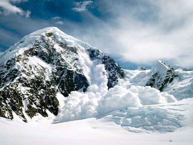 ​Синоптики заявили о потенциальной опасности схода лавины в Каларском районе