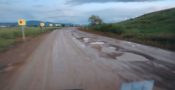 Детей перестали возить в школы из-за состояния дорог в Газ-Заводском округе