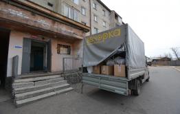 Вечорка ТВ: Читинец, переезжающий в Удмуртию, передал 400 книг для районных библиотек Забайкалья