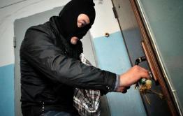 Читинцы нашли на улице ключи и обокрали квартиру